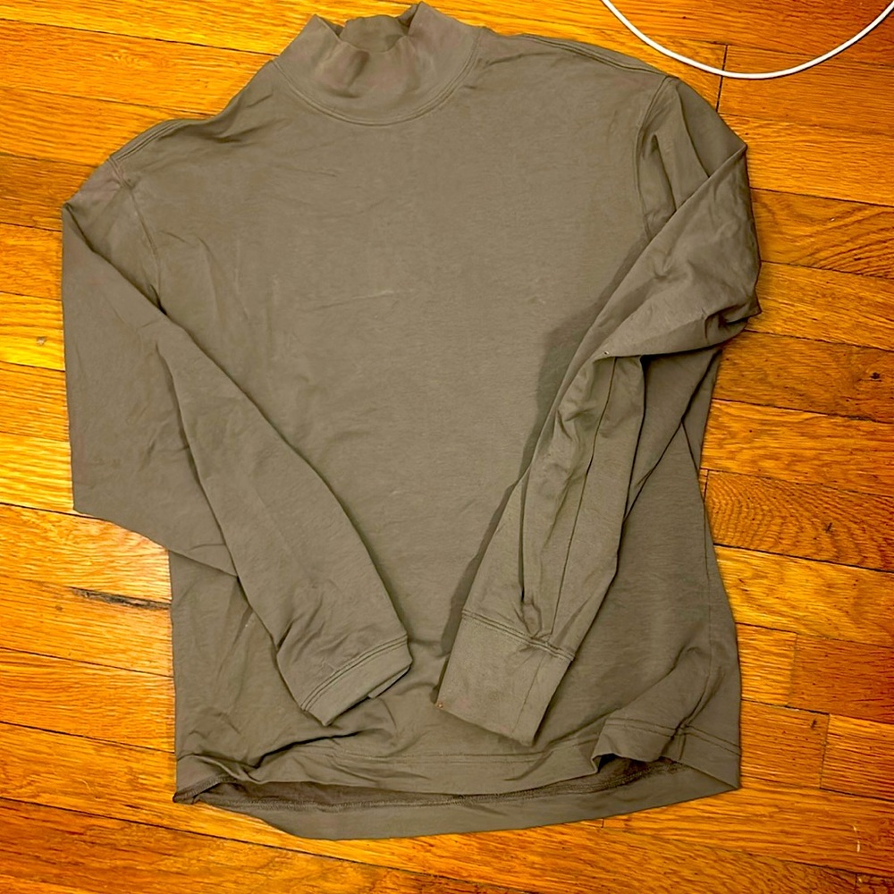 Uniqlo Heat Tech Tee.
